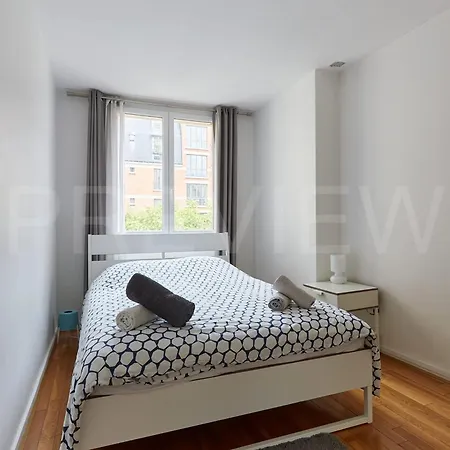 Cosy & Comfy 1 Bedroom 15 *